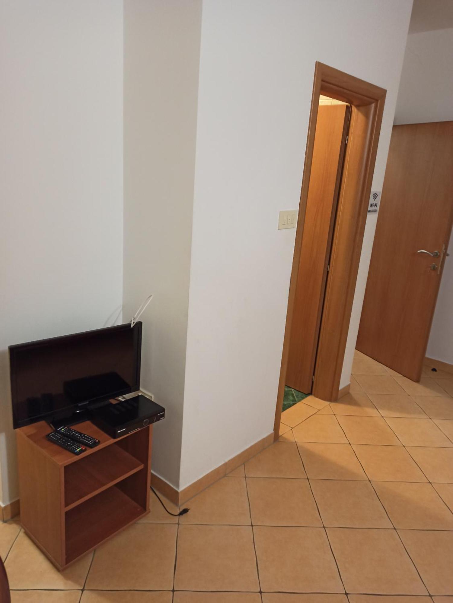 Apartmani Villa Radovic リサン 部屋 写真