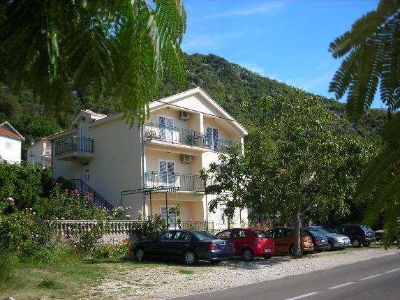 Apartmani Villa Radovic リサン エクステリア 写真