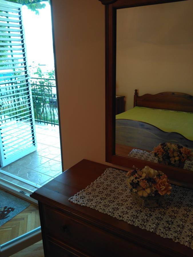 Apartmani Villa Radovic リサン エクステリア 写真